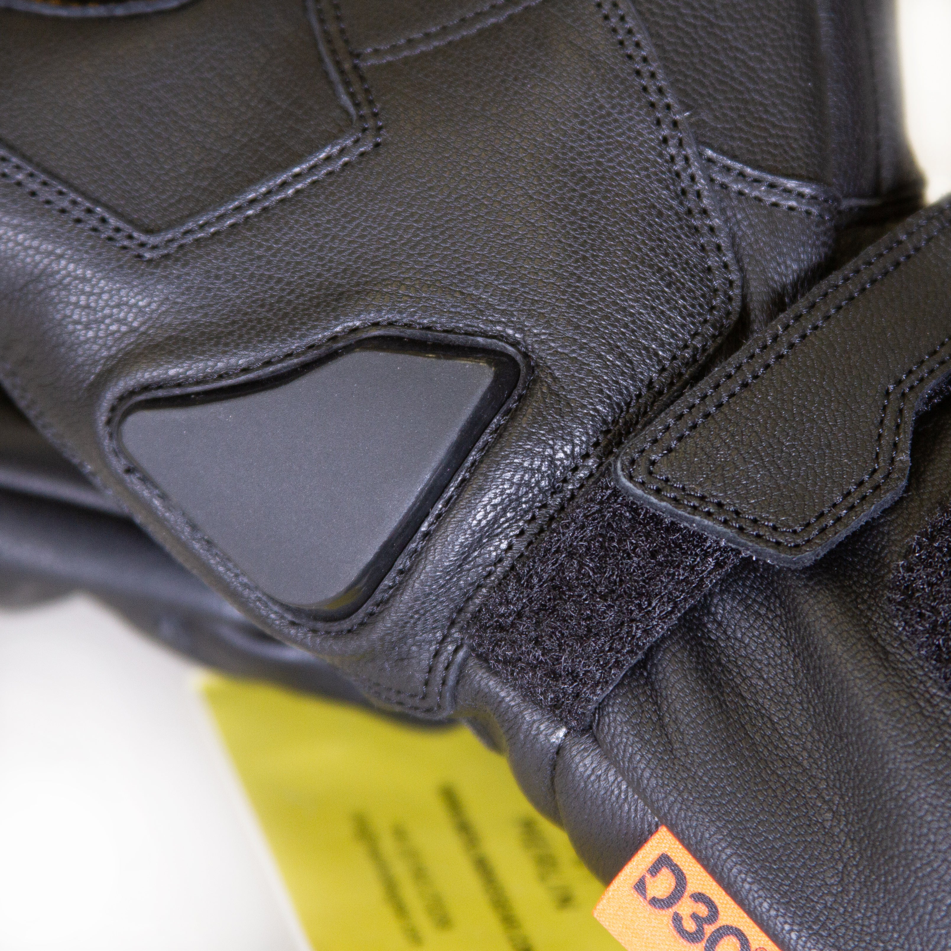 Calton CE2 D3O Waterproof Leather Glove