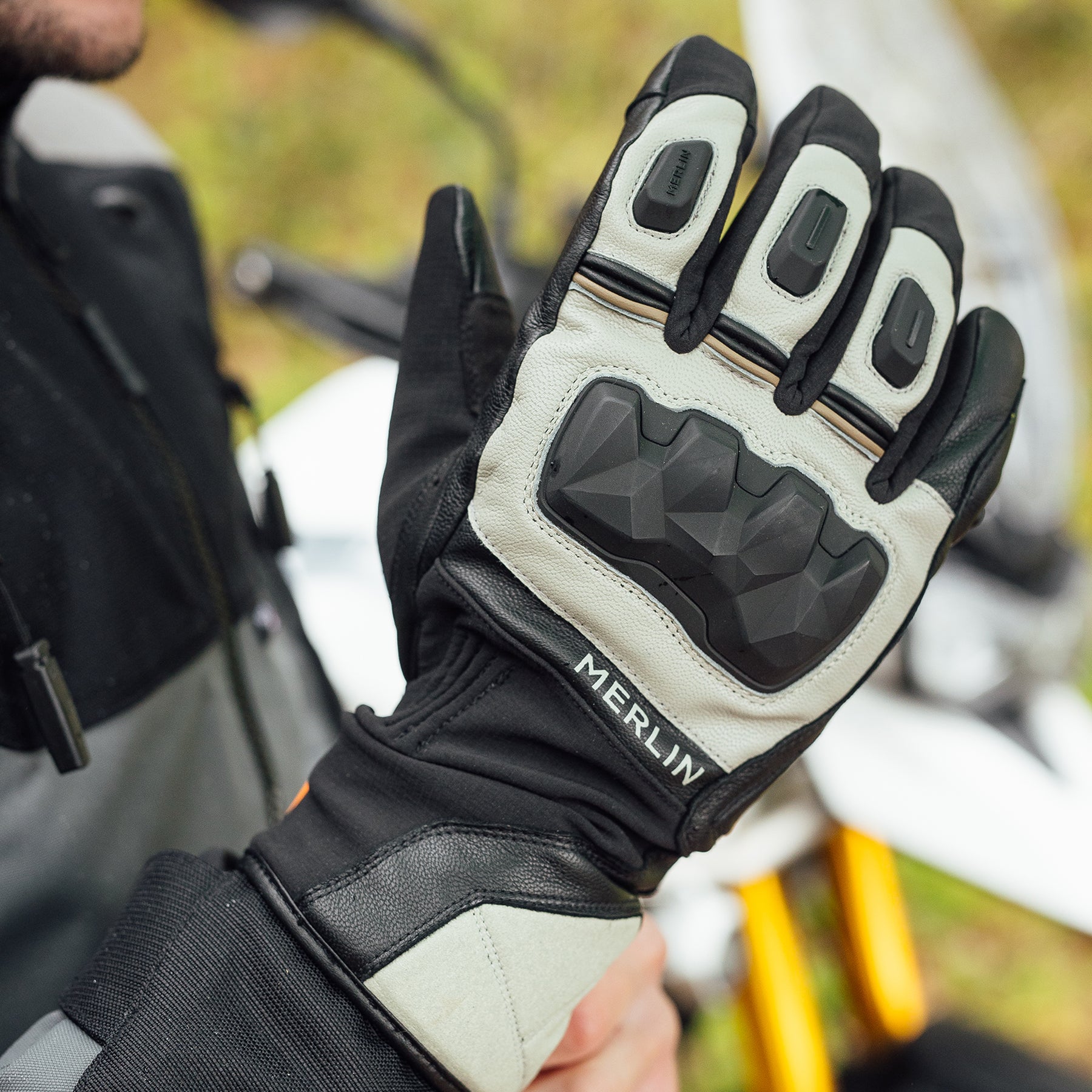 Merlin motorcycle hotsell gloves