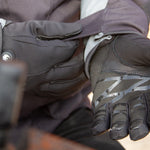 Load image into Gallery viewer, Finchley Urban Heated Glove
